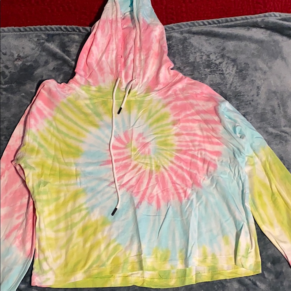 tie dye cropped hoodie